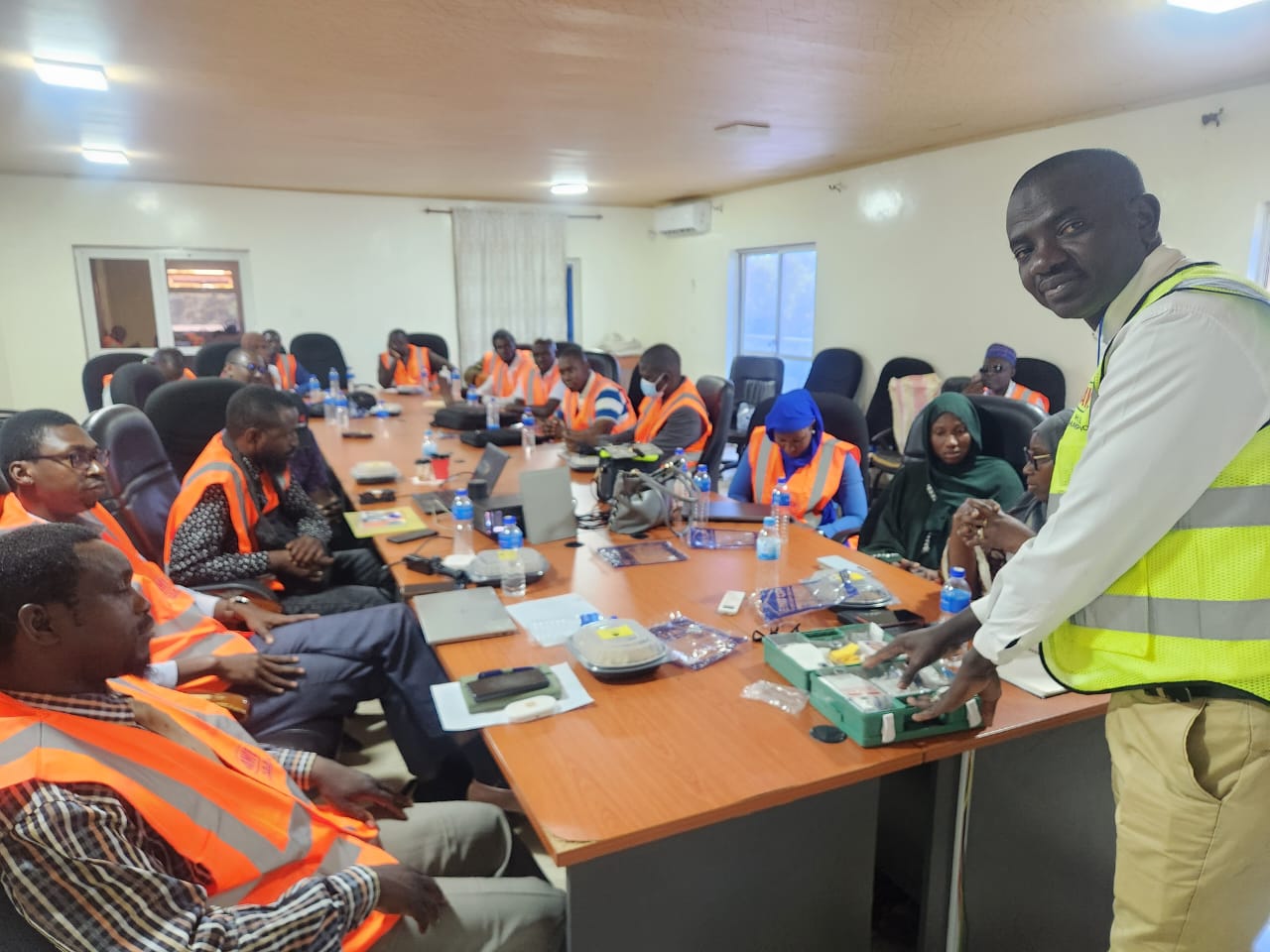 Final group photo — all HSE Champions, facilitators and management