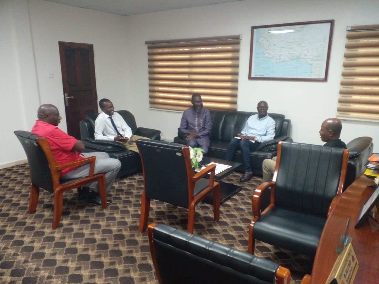 Discussions between GIRAV Project Coordinator, NAWEC Managing Director Mr Gallo Saidy, and Deputy Managing Director